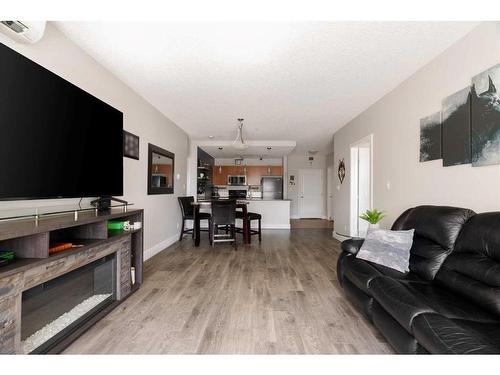 509-136A Sandpiper Road, Fort Mcmurray, AB - Indoor Photo Showing Living Room