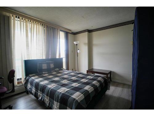 910-11721 Macdonald Drive, Fort Mcmurray, AB - Indoor Photo Showing Bedroom