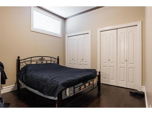 145 Stonecreek Landing, Fort Mcmurray, AB - Indoor Photo Showing Bedroom