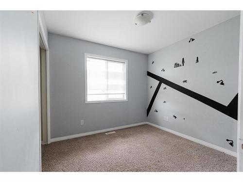 118 Laffont Way, Fort Mcmurray, AB - Indoor Photo Showing Other Room