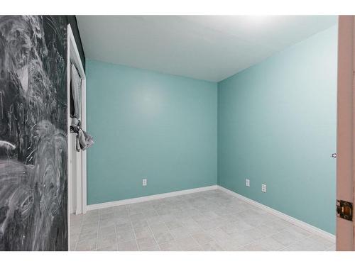 118 Laffont Way, Fort Mcmurray, AB - Indoor Photo Showing Other Room