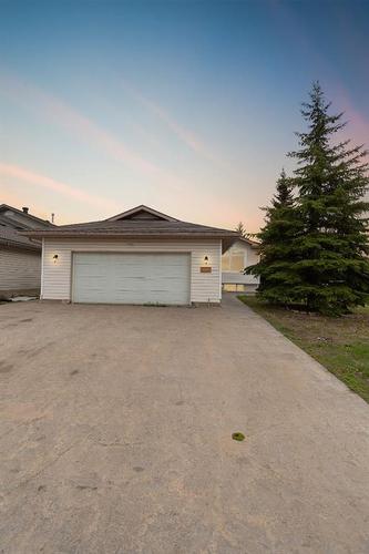 118 Laffont Way, Fort Mcmurray, AB - Outdoor