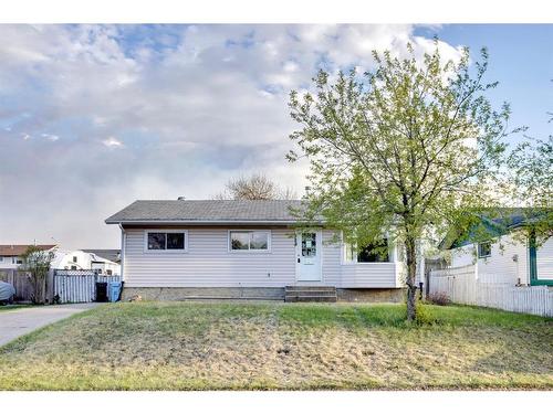128 Beale Crescent, Fort Mcmurray, AB - Outdoor