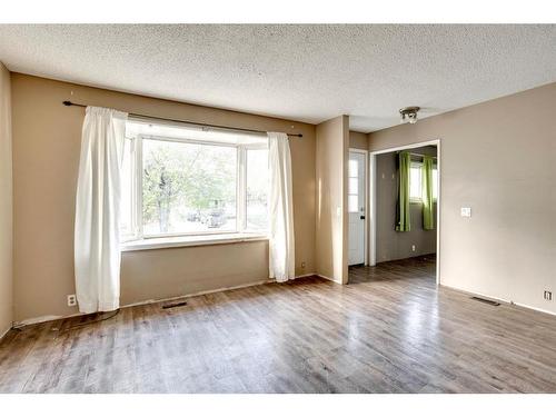 128 Beale Crescent, Fort Mcmurray, AB - Indoor