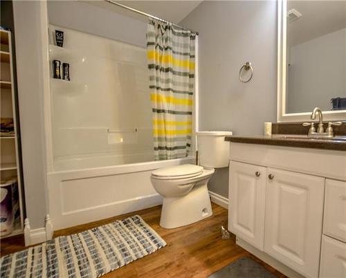 122 Woodward Crescent, Anzac, AB - Indoor Photo Showing Bathroom