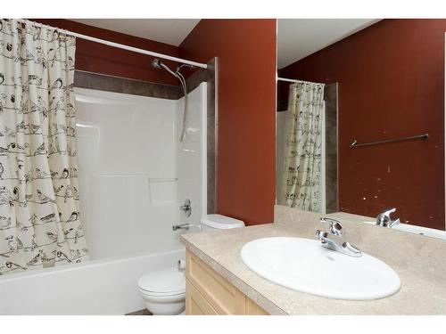 224 Sparrow Hawk Drive, Fort Mcmurray, AB - Indoor Photo Showing Bathroom