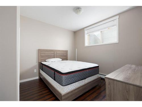 224 Sparrow Hawk Drive, Fort Mcmurray, AB - Indoor Photo Showing Bedroom