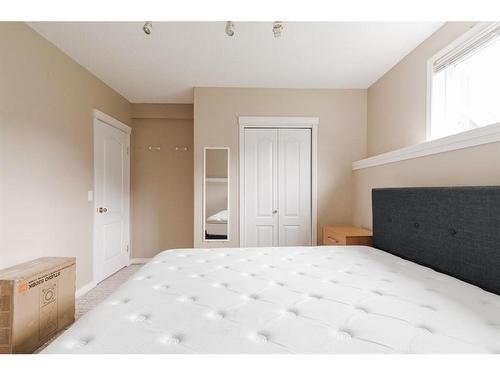 188 Warren Road, Fort Mcmurray, AB - Indoor Photo Showing Bedroom