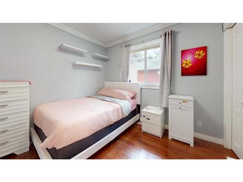 454 Athabasca Avenue, Fort Mcmurray, AB - Indoor Photo Showing Bedroom