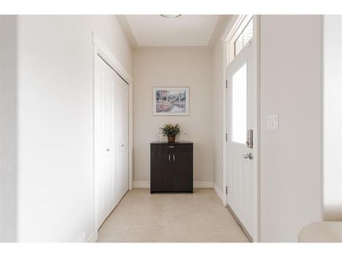 125 Chalifour Street, Fort Mcmurray, AB - Indoor Photo Showing Kitchen