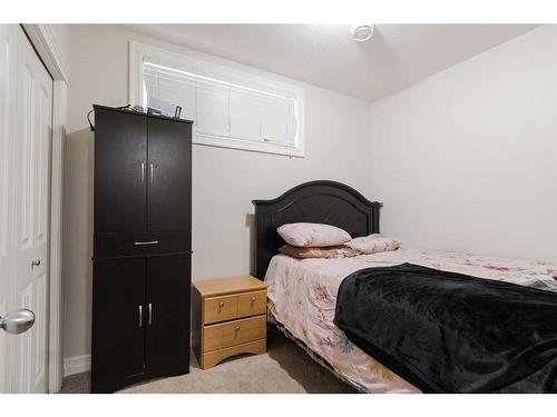 125 Chalifour Street, Fort Mcmurray, AB - Indoor Photo Showing Bedroom