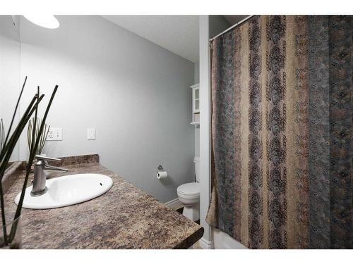 197 Swanson Crescent, Fort Mcmurray, AB - Indoor Photo Showing Bathroom