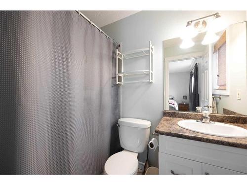 197 Swanson Crescent, Fort Mcmurray, AB - Indoor Photo Showing Bathroom