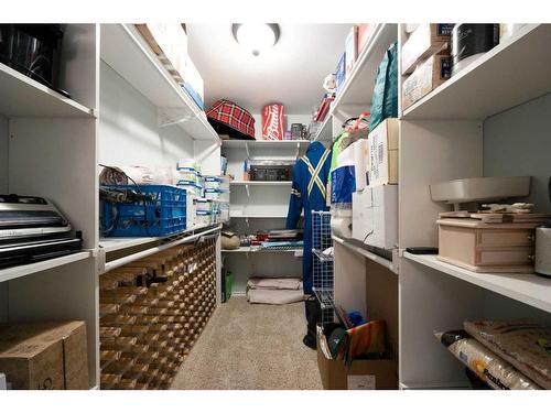 197 Swanson Crescent, Fort Mcmurray, AB - Indoor With Storage