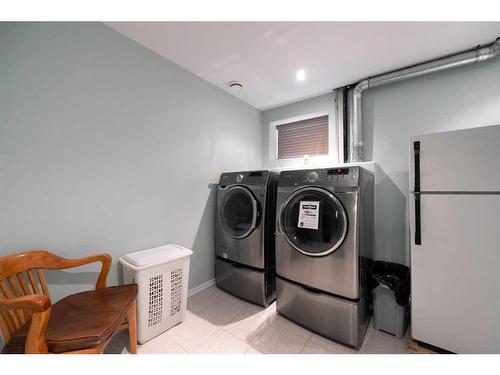 197 Swanson Crescent, Fort Mcmurray, AB - Indoor Photo Showing Laundry Room