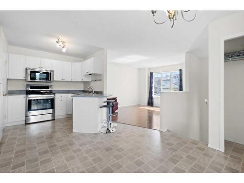 144 Parry Crescent, Fort Mcmurray, AB - Indoor Photo Showing Kitchen