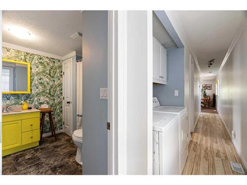 180 Greenwich Lane, Fort Mcmurray, AB - Indoor Photo Showing Laundry Room