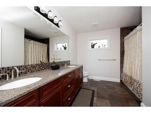 120 Grebe Road, Fort Mcmurray, AB - Indoor Photo Showing Bathroom