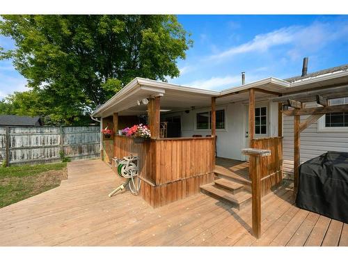 33 Fitzgerald Avenue, Fort Mcmurray, AB - Outdoor With Deck Patio Veranda