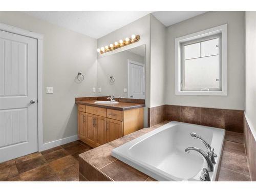 132 Waxwing Rise, Fort Mcmurray, AB - Indoor Photo Showing Bathroom