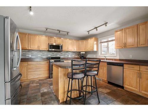 132 Waxwing Rise, Fort Mcmurray, AB - Indoor Photo Showing Kitchen With Double Sink