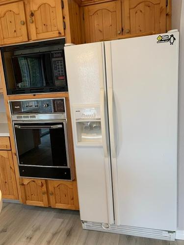 9103 97 Avenue Avenue, Lac La Biche, AB - Indoor Photo Showing Kitchen