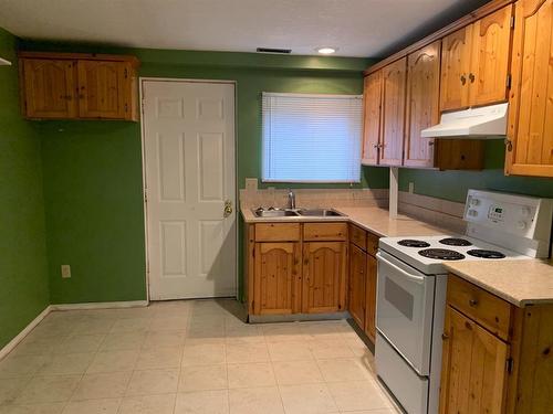 9103 97 Avenue Avenue, Lac La Biche, AB - Indoor Photo Showing Kitchen With Double Sink