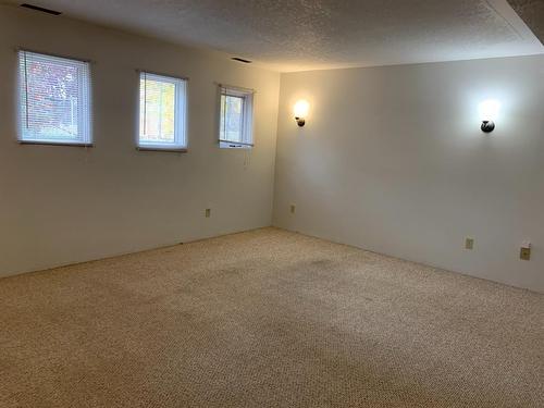 9103 97 Avenue Avenue, Lac La Biche, AB - Indoor Photo Showing Other Room