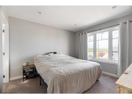 728 Athabasca Avenue, Fort Mcmurray, AB - Indoor Photo Showing Bedroom