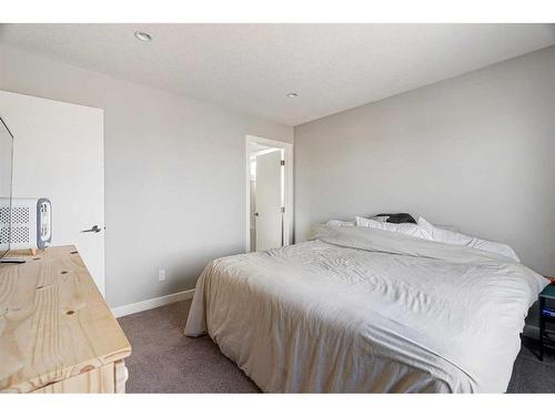 728 Athabasca Avenue, Fort Mcmurray, AB - Indoor Photo Showing Bedroom