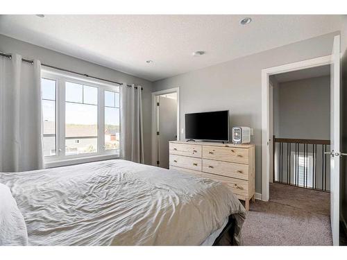 728 Athabasca Avenue, Fort Mcmurray, AB - Indoor Photo Showing Bedroom