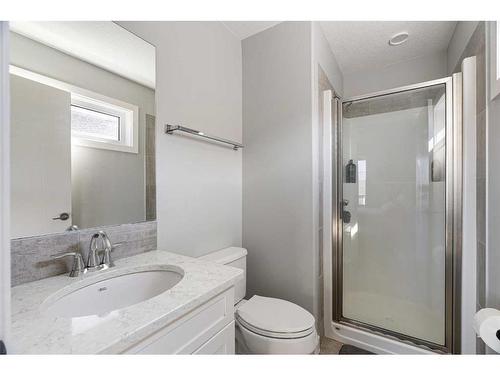 728 Athabasca Avenue, Fort Mcmurray, AB - Indoor Photo Showing Bathroom