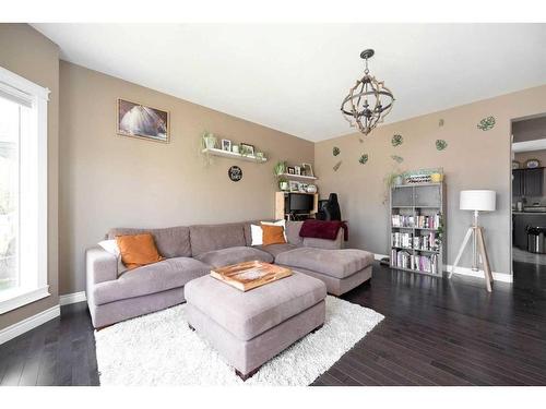 116 Fireweed Crescent, Fort Mcmurray, AB - Indoor Photo Showing Living Room