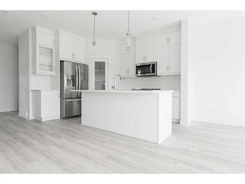 113 Hodgins Avenue, Fort Mcmurray, AB - Indoor Photo Showing Kitchen With Upgraded Kitchen