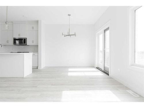 113 Hodgins Avenue, Fort Mcmurray, AB - Indoor Photo Showing Kitchen