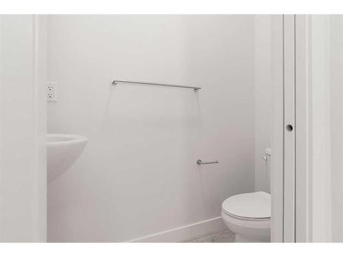 113 Hodgins Avenue, Fort Mcmurray, AB - Indoor Photo Showing Bathroom