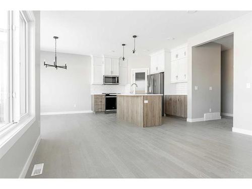 117 Hodgins Avenue, Fort Mcmurray, AB - Indoor Photo Showing Kitchen With Upgraded Kitchen