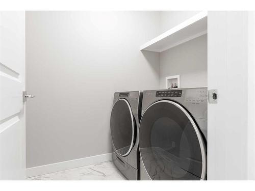 117 Hodgins Avenue, Fort Mcmurray, AB - Indoor Photo Showing Laundry Room