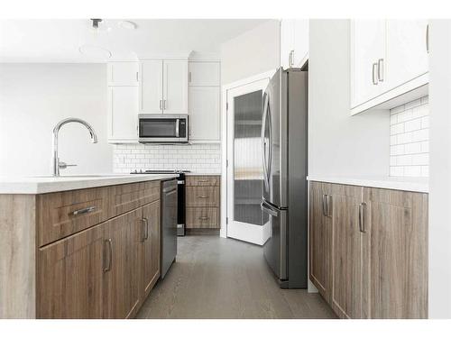 117 Hodgins Avenue, Fort Mcmurray, AB - Indoor Photo Showing Kitchen