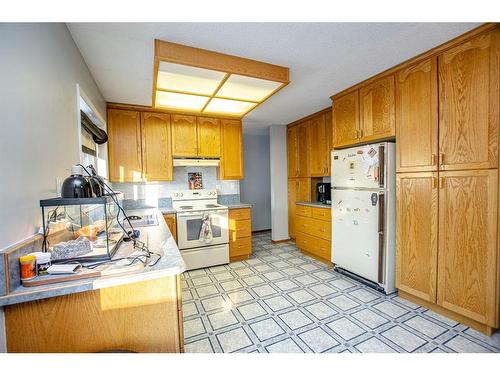 46 Centennial Drive, Fort Mcmurray, AB - Indoor Photo Showing Kitchen