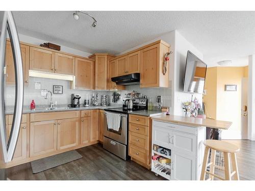 160 O'Coffey Crescent, Fort Mcmurray, AB - Indoor Photo Showing Kitchen