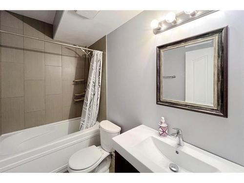 240 Fireweed Crescent, Fort Mcmurray, AB - Indoor Photo Showing Bathroom