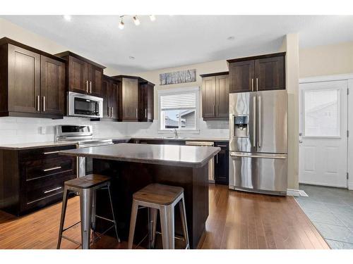261 Hawthorn Way, Fort Mcmurray, AB - Indoor Photo Showing Kitchen With Stainless Steel Kitchen With Upgraded Kitchen