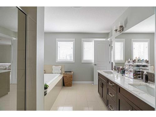 448 Dixon Road, Fort Mcmurray, AB - Indoor Photo Showing Bathroom