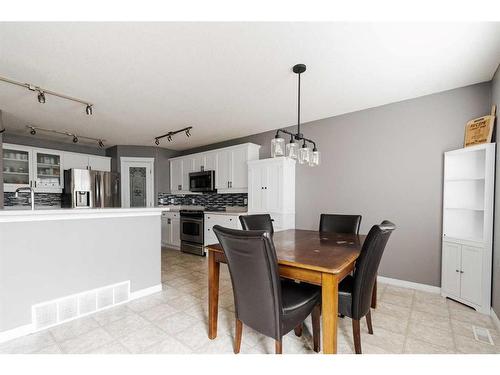 339 Warren Road, Fort Mcmurray, AB - Indoor Photo Showing Dining Room