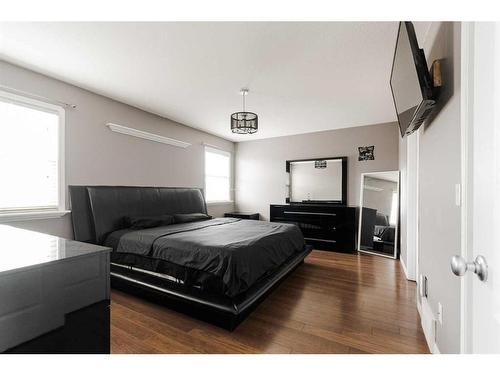 339 Warren Road, Fort Mcmurray, AB - Indoor Photo Showing Bedroom