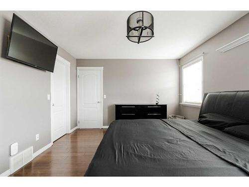 339 Warren Road, Fort Mcmurray, AB - Indoor Photo Showing Bedroom