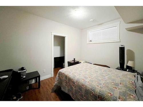 205 Heritage Drive, Fort Mcmurray, AB - Indoor Photo Showing Bedroom