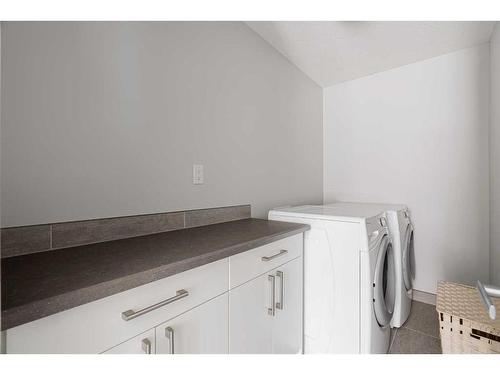 217 Clarkson Street, Fort Mcmurray, AB - Indoor Photo Showing Laundry Room