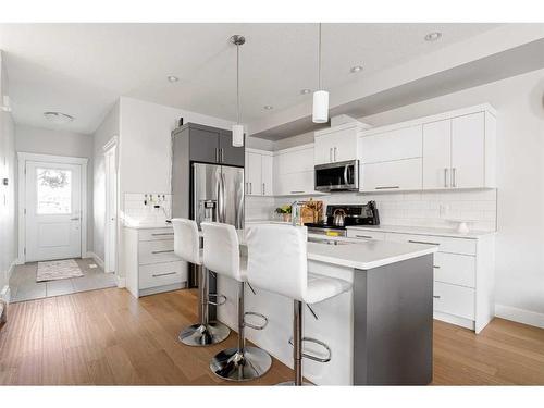 217 Clarkson Street, Fort Mcmurray, AB - Indoor Photo Showing Kitchen With Upgraded Kitchen